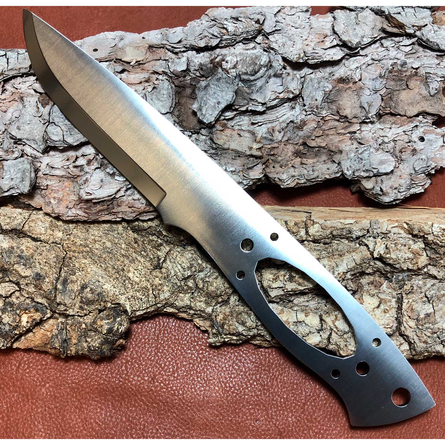 Messerklinge EnZo Trapper - N690 mit Scandi-Schliff
