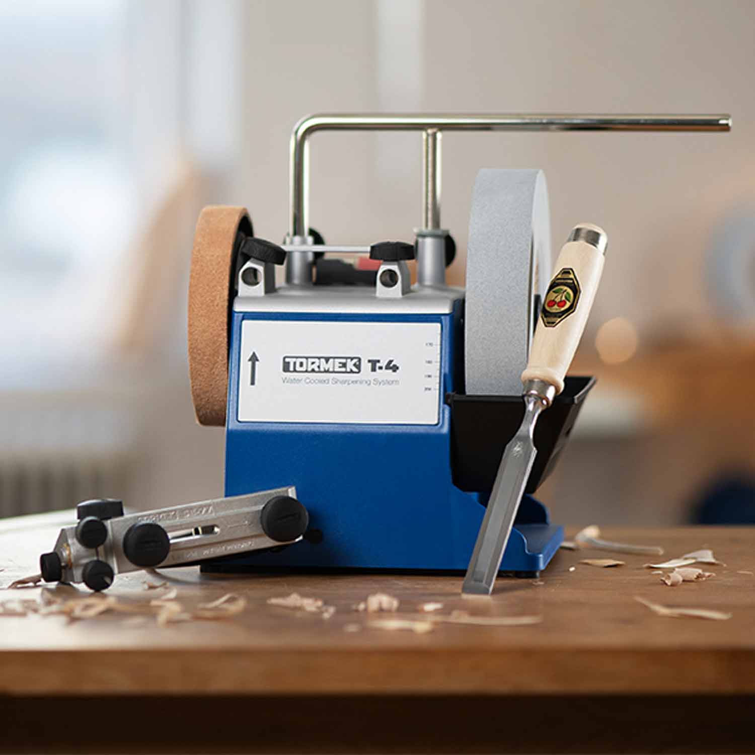 Tormek® T-4 Original "Aktionsangebot" inkl. Vorrichtung SE-77 & Kirschen Stechbeitel